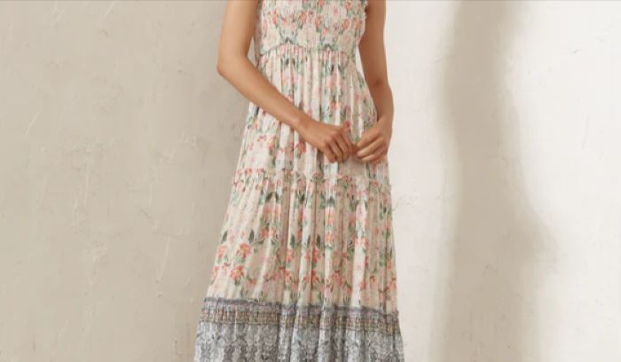 Maxi Dresses: Effortless Elegance for Every Body Type